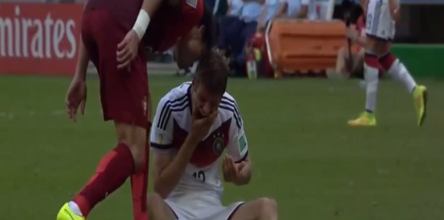 ΒΙΝΤΕΟ-Η αποβολή του Πέπε