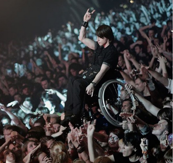 ΦΩΤΟ-Κι όμως υπάρχουν ακόμα άνθρωποι