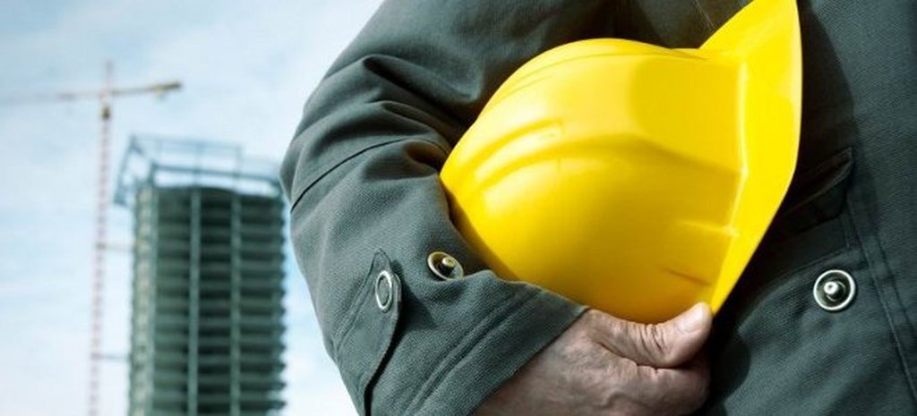 ΔΕΗ: 3 προκηρύξεις για 600 μόνιμους