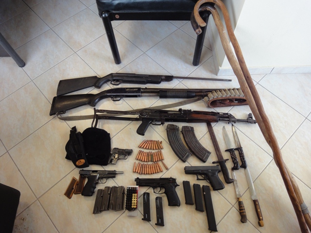 Οικογένεια με οπλισμό… αντάρτικου