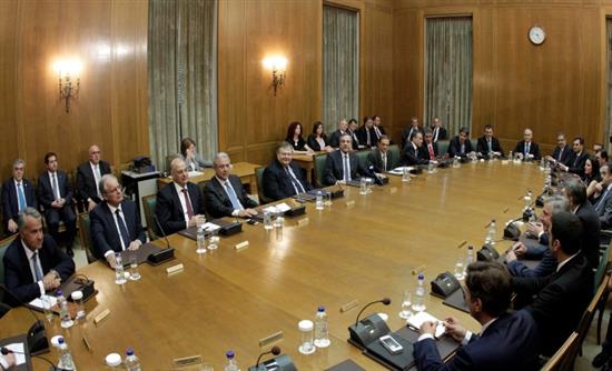 “Κορυφή του παγόβουνου” το υπουργείο Παιδείας