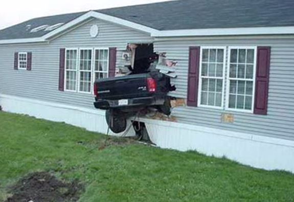 ΒΙΝΤΕΟ-Αυτή, το ΙΧ και το… μυστήριο