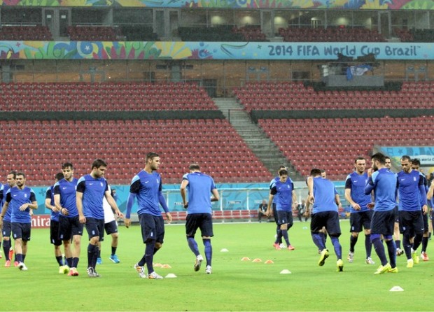 ΒΙΝΤΕΟ-Υπό βροχή η τελευταία προπόνηση της Εθνικής