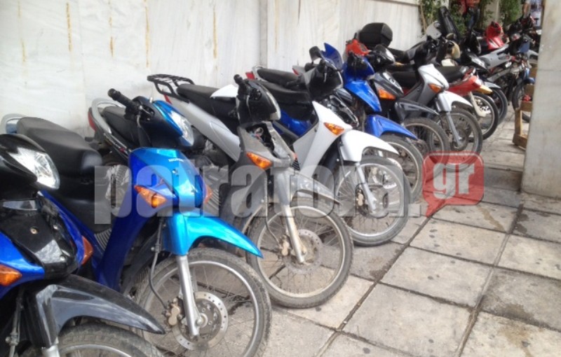 ΦΩΤΟ-Τα μηχανάκια που έκλεβε η σπείρα στην Πάτρα