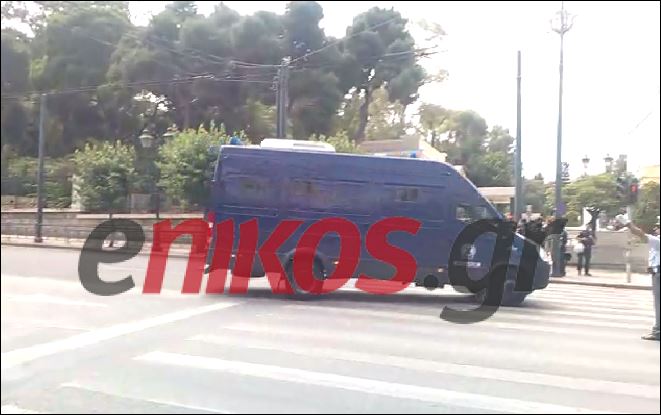 ΒΙΝΤΕΟ-Η άφιξη των προφυλακισμένων βουλευτών της ΧΑ στην βουλή