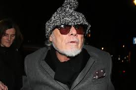 Πρώην ποπ σταρ κατηγορείται για παιδεραστία