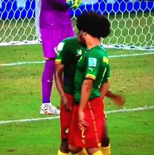 ΒΙΝΤΕΟ-Νεύρα, ένταση και καυγάς στο Καμερούν