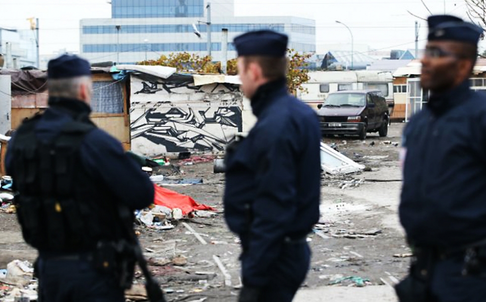 ΕΙΚΟΝΕΣ-ΣΟΚ από ξυλοδαρμό ανήλικου Ρομά στο Παρίσι
