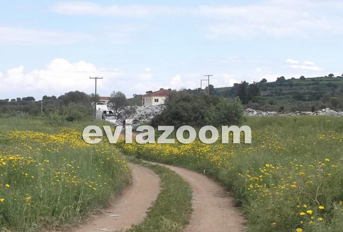 Τον μαχαίρωσε γιατί μπήκε στο περιβόλι του