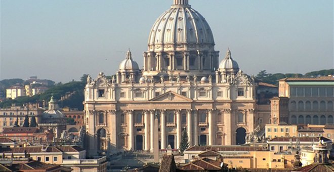 Το Βατικανό αποσχημάτισε ιερέα που κατηγορείται για παιδεραστία