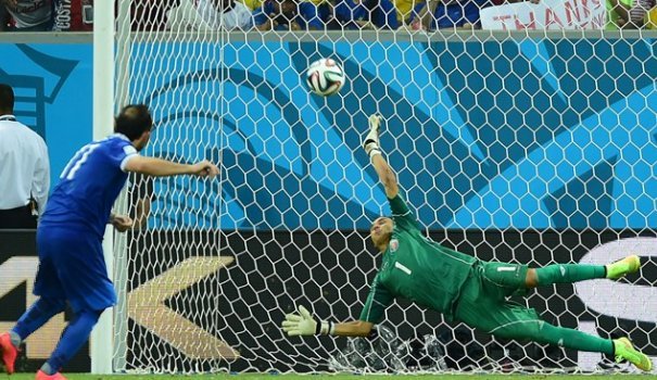 Το πέναλτι του Γκέκα έπρεπε να εκτελεστεί ξανά