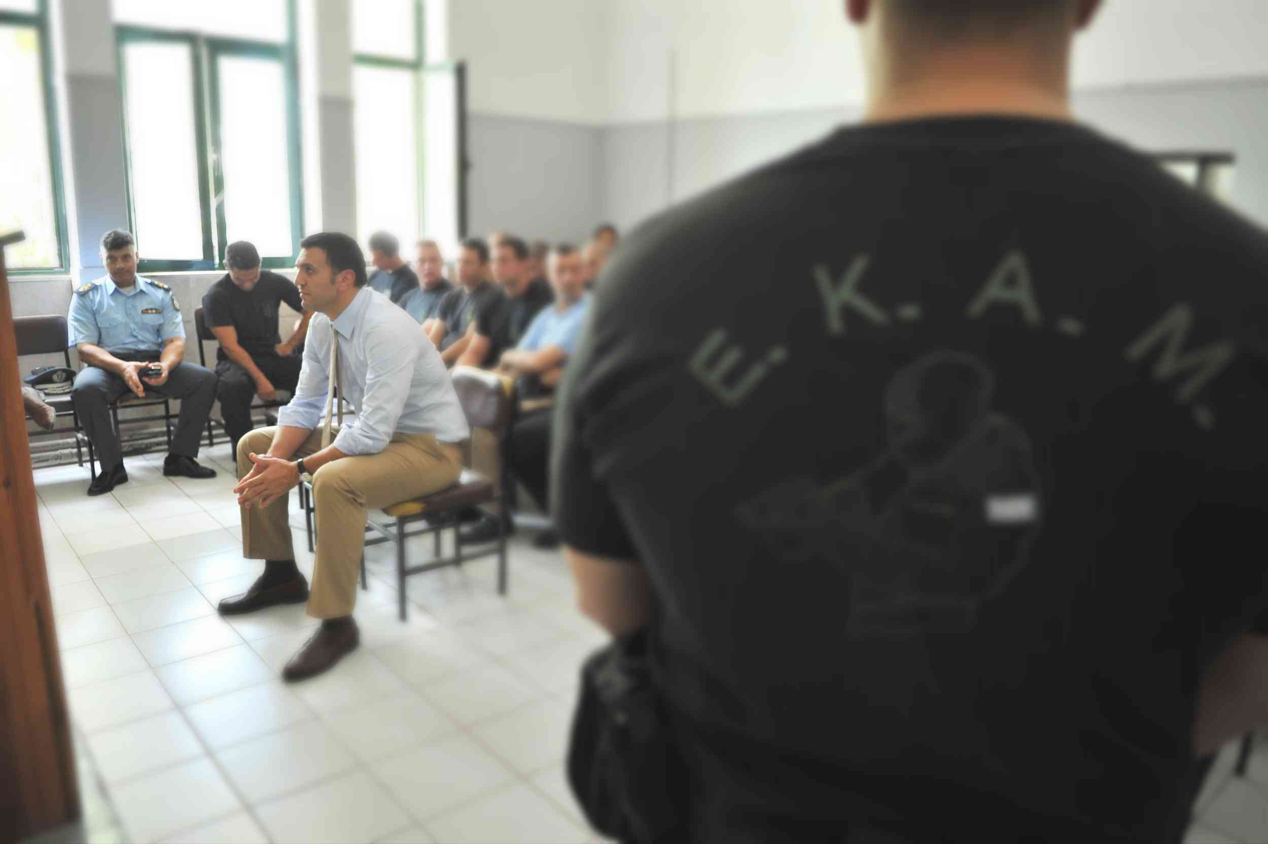 Ο Κικίλιας θα βραβεύσει άνδρες της ΕΚΑΜ