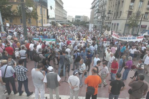 ΦΩΤΟ-Σε εξέλιξη συλλαλητήριο των συνταξιούχων