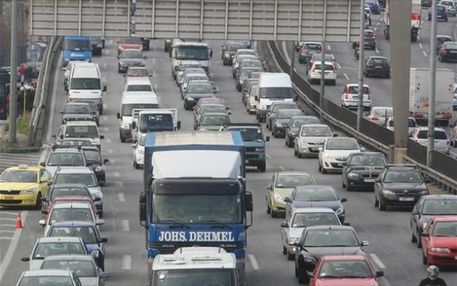 ΤΩΡΑ-Μποτιλιάρισμα στην κάθοδο του Κηφισού