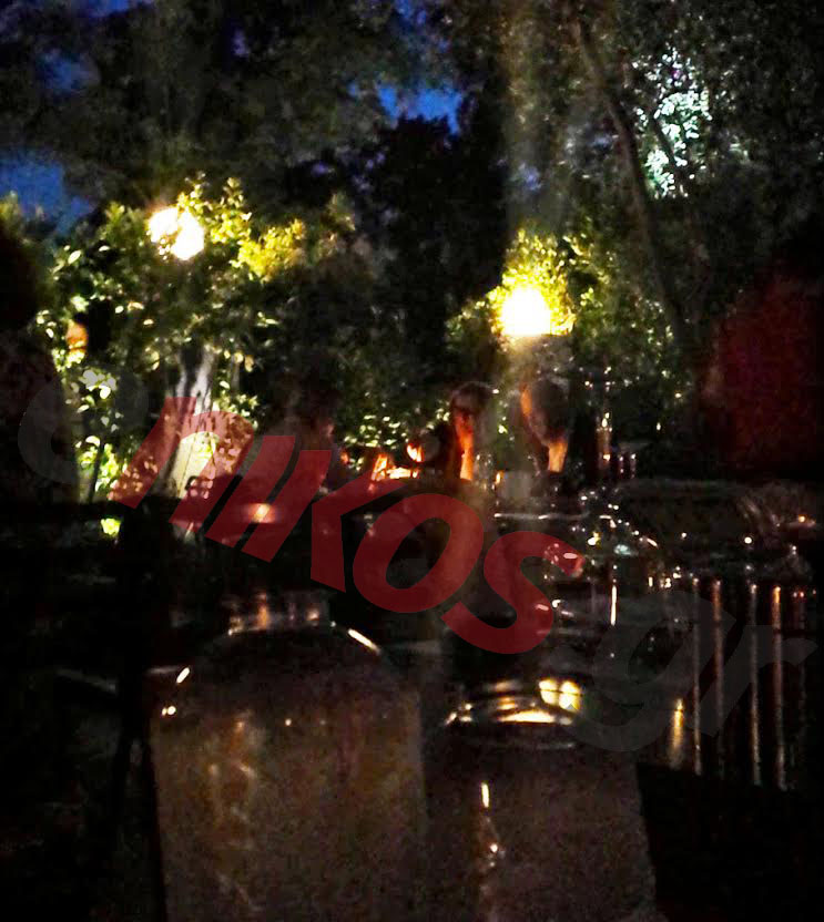 ΦΩΤΟ-Η έξοδος του Γιώργου Παπανδρέου στην Κηφισιά