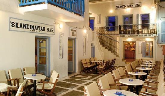 Τα μπαρ στη Μύκονο βάζουν λουκέτο