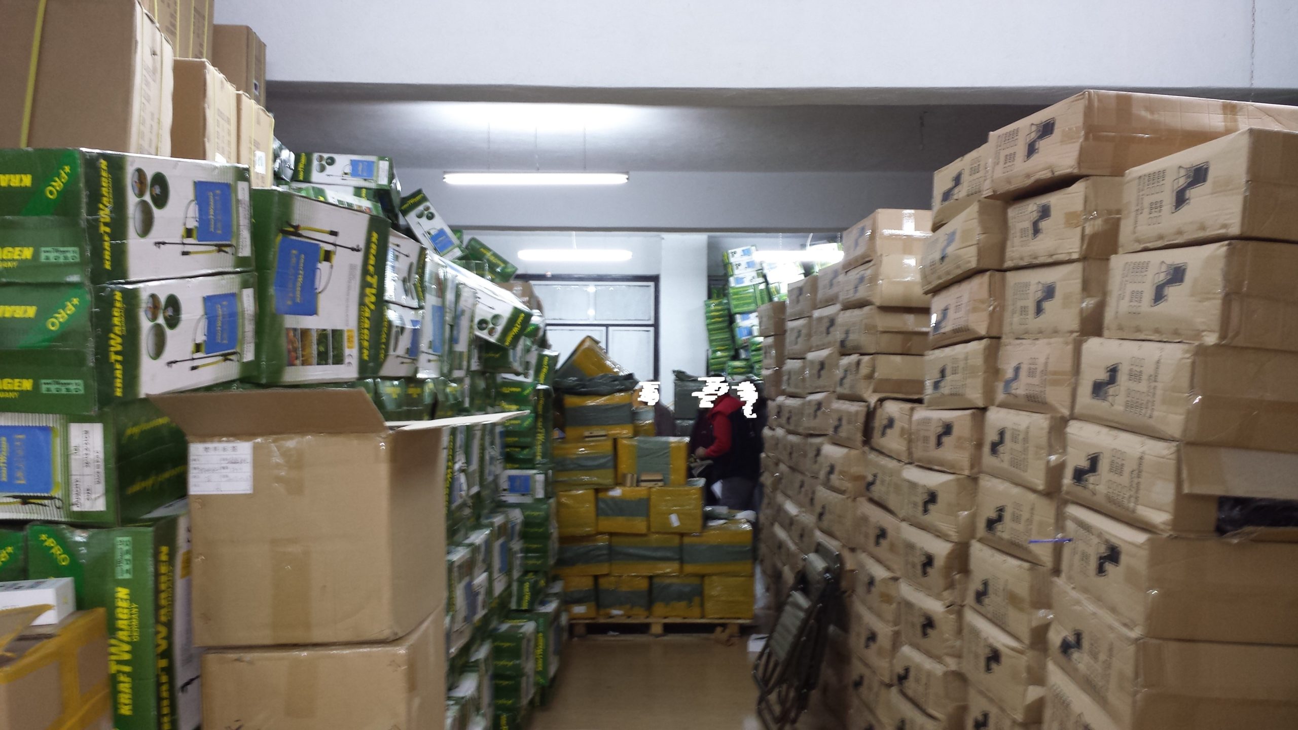 Πουλούσαν προϊόντα-μαϊμού ως γνήσια