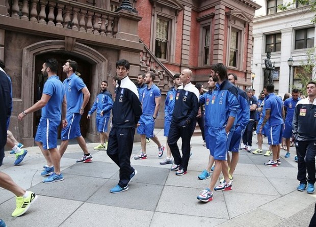 ΦΩΤΟ-Η βόλτα των διεθνών στη Φιλαδέλφεια