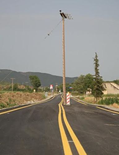 ΦΩΤΟ-Προσοχή κολόνα! Κι όμως δεν είναι photoshop