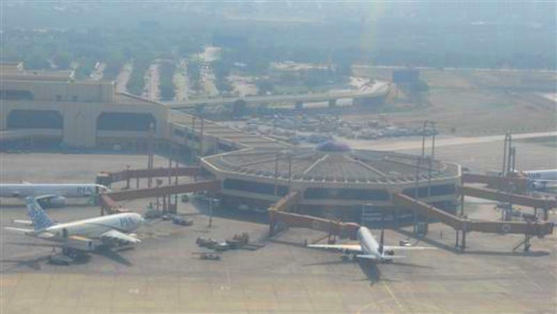 Πέντε νεκροί από επίθεση στο αεροδρόμιο του Καράτσι