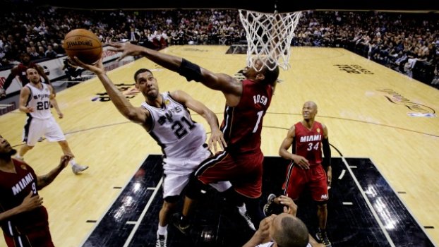 Προβάδισμα Σπερς με σούπερ Ντάνκαν