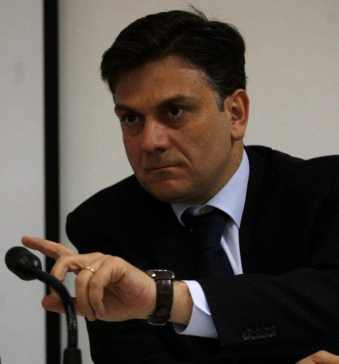 Αλλαγή ηγεσίας στο ΠΑΣΟΚ ζητά ο Θάνος Μωραΐτης