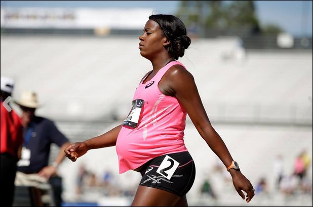 ΒΙΝΤΕΟ-Αθλήτρια 8 μηνών έγκυος τρέχει 800αρι