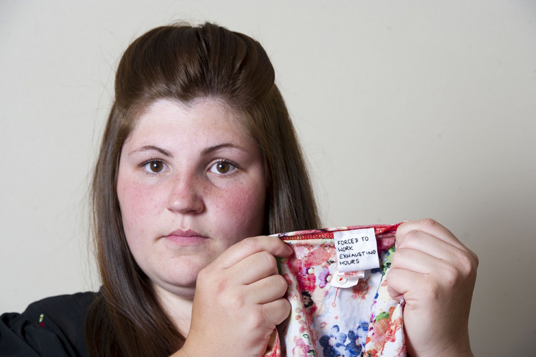 ΦΩΤΟ-Κραυγή αγωνίας σε ετικέτα φορέματος