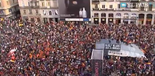 Οι Ισπανοί διαδηλώνουν κατά της μοναρχίας