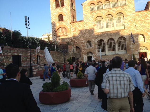 ΦΩΤΟ-Συγκέντρωση διαμαρτυρίας στη Θεσσαλονίκη για το Gay Pride