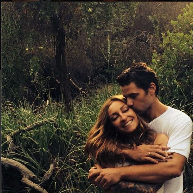 ΦΩΤΟ-Παντρεύτηκαν Τότσικας-Ρέβη