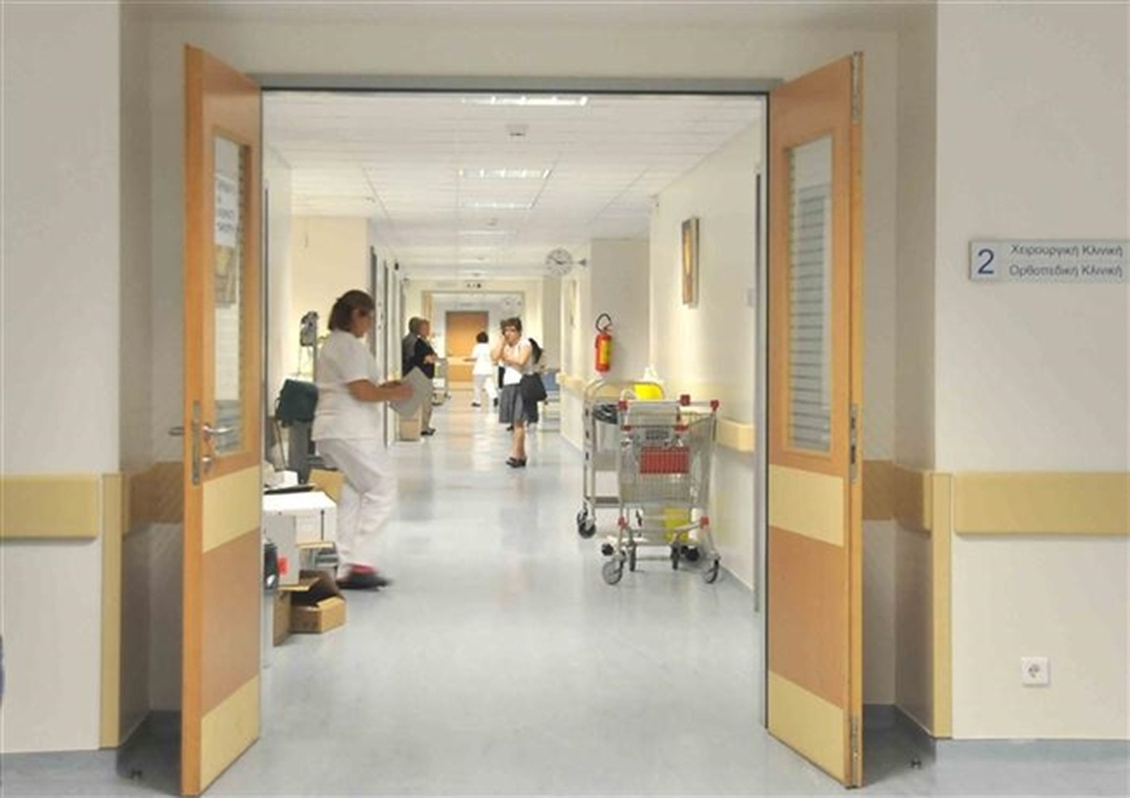 Ξυλοκόπησαν γιατρό που δεν χορηγούσε αναλώσιμα