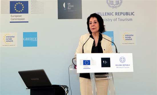 Η Δαμανάκη θέλει να παραμείνει επίτροπος