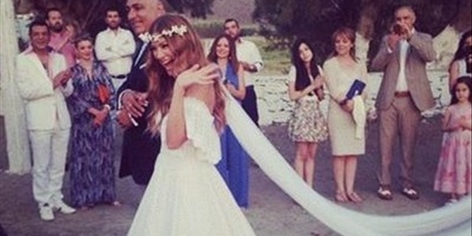 ΦΩΤΟ-Ο γάμος της Δέσποινας Καμπούρη