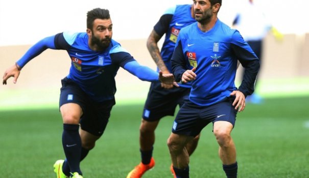 ΦΩΤΟ-Ανακατεύει την τράπουλα ο Σάντος