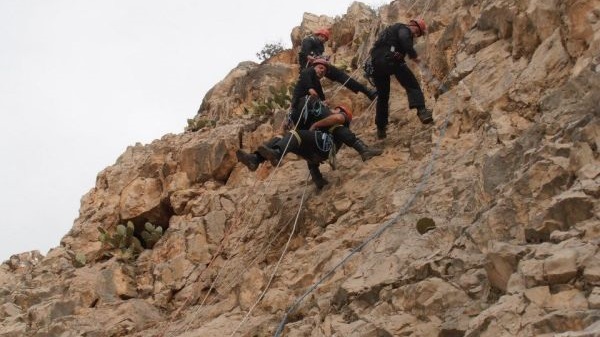 Επιχείρηση απεγκλωβισμού τραυματισμένου ορειβάτη στη Γκιώνα
