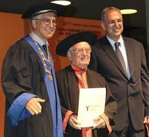 Κύπρος-86χρονος αποφοίτησε με άριστα από τη Φιλοσοφική