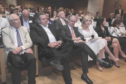 ΦΩΤΟ-Ολοκληρώθηκε το συνέδριο για τα Γλυπτά του Παρθενώνα