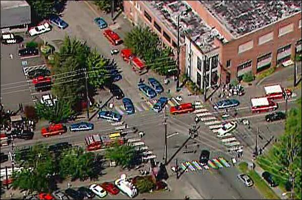 Associated Press: Ένας νεκρός από τους πυροβολισμούς