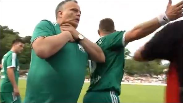 ΒΙΝΤΕΟ-Ο προπονητής που κάνει θέατρο