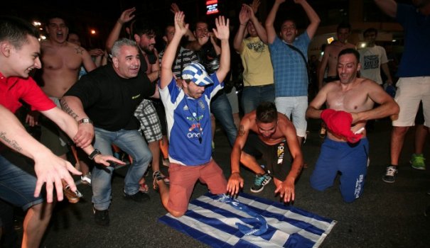 ΒΙΝΤΕΟ-Όλη η Ελλάδα στους δρόμους για την Εθνική