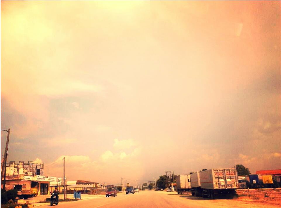 ΦΩΤΟ-Αμμοθύελλα στα Τρίκαλα