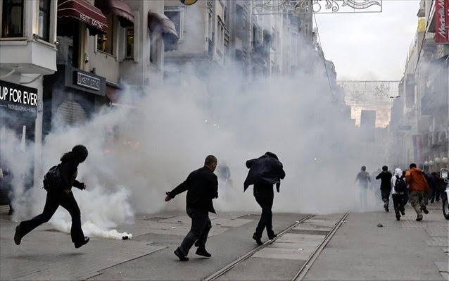 Τουρκία-Χρήση δακρυγόνων εναντίον διαδηλωτών