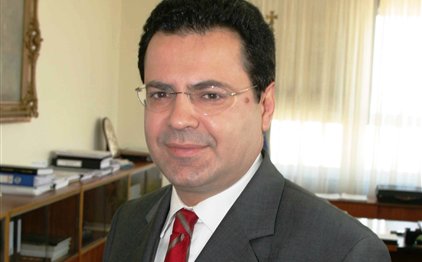 Χιόνης: Η μοναδική λύση είναι η απομείωση