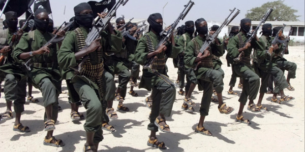 Άνοιξαν πυρ και πέταξαν χειροβομβίδες σε ξενοδοχείο