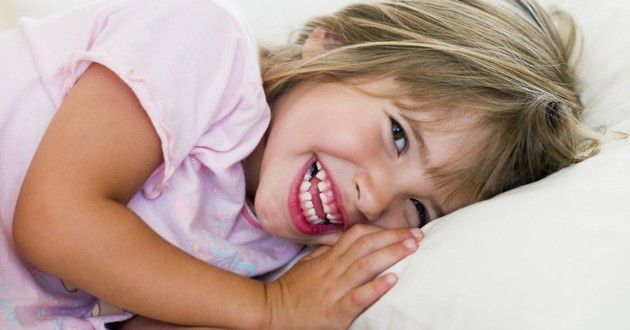 Το κορίτσι που δεν σταματούσε να γελάει