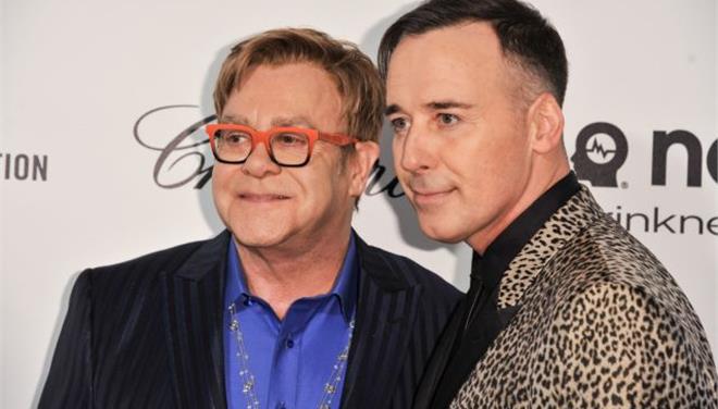 ‘Eλτον Τζον: Ο Χριστός θα ήταν υπέρ του γάμου μεταξύ ομοφυλοφίλων