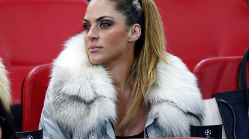 ΦΩΤΟ-Η Μάρτα “αποκαλύπτεται” στις διακοπές