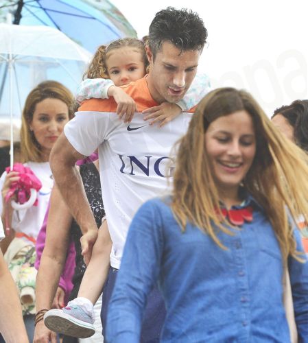 ΦΩΤΟ-Ο Φαν Πέρσι αγκαλιά με την κόρη του