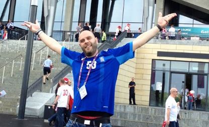 O Μιχάλης Stavento εύχεται στην Εθνική